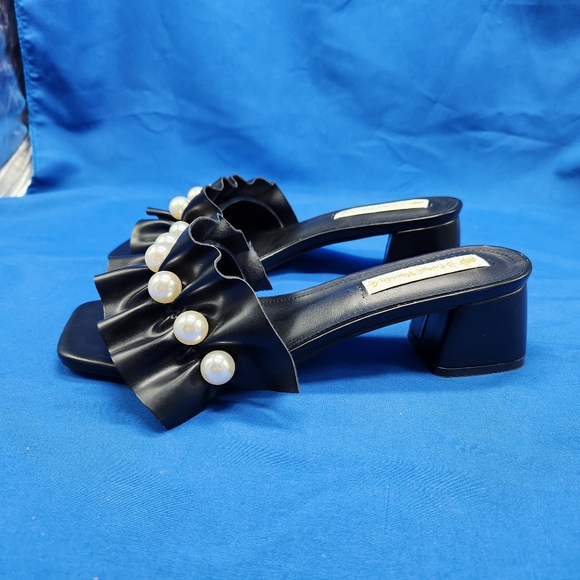 Camel Threads Grace Womens Size 8 Black Slip On Ruched w/ Pearls Heel Sandals - Picture 5 of 13